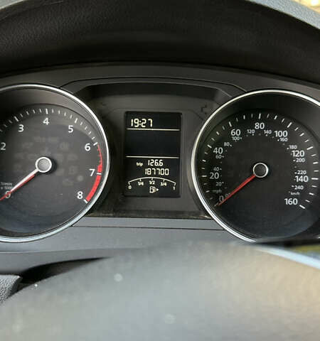 Белый Фольксваген Джетта, объемом двигателя 1.4 л и пробегом 188 тыс. км за 10300 $, фото 9 на Automoto.ua