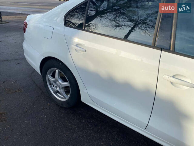 Білий Фольксваген Джетта, об'ємом двигуна 1.4 л та пробігом 140 тис. км за 10899 $, фото 13 на Automoto.ua