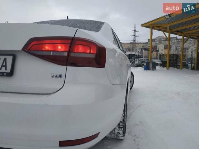 Білий Фольксваген Джетта, об'ємом двигуна 1.6 л та пробігом 307 тис. км за 8999 $, фото 13 на Automoto.ua