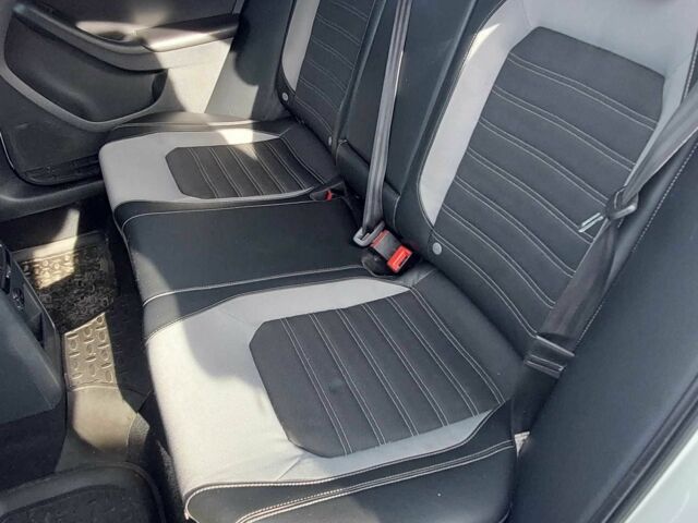 Белый Фольксваген Джетта, объемом двигателя 1.6 л и пробегом 256 тыс. км за 10999 $, фото 5 на Automoto.ua