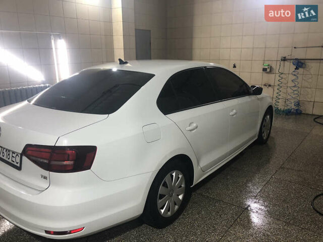 Белый Фольксваген Джетта, объемом двигателя 1.4 л и пробегом 155 тыс. км за 10900 $, фото 19 на Automoto.ua