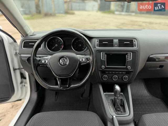 Білий Фольксваген Джетта, об'ємом двигуна 1.8 л та пробігом 184 тис. км за 10700 $, фото 33 на Automoto.ua