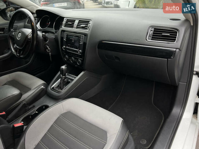 Белый Фольксваген Джетта, объемом двигателя 1.6 л и пробегом 276 тыс. км за 10500 $, фото 27 на Automoto.ua