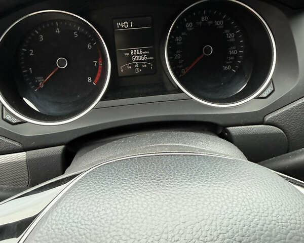 Білий Фольксваген Джетта, об'ємом двигуна 1.39 л та пробігом 98 тис. км за 11000 $, фото 8 на Automoto.ua