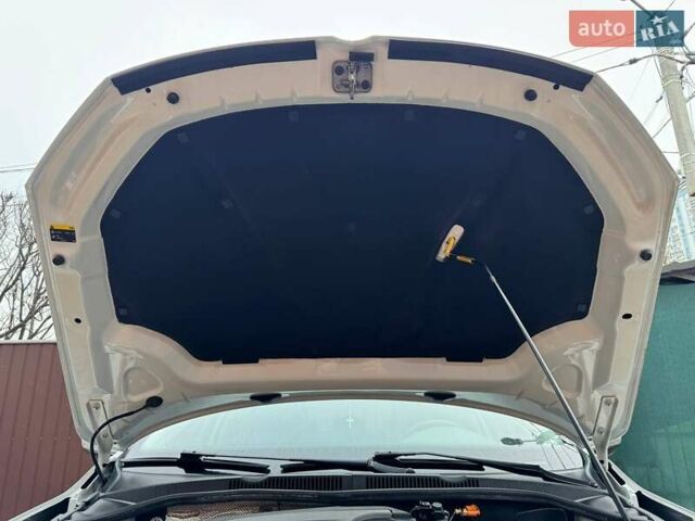 Білий Фольксваген Джетта, об'ємом двигуна 1.6 л та пробігом 99 тис. км за 11800 $, фото 17 на Automoto.ua