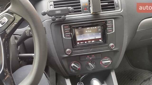 Белый Фольксваген Джетта, объемом двигателя 1.39 л и пробегом 125 тыс. км за 11000 $, фото 4 на Automoto.ua