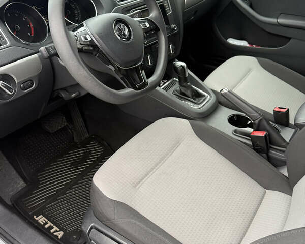 Білий Фольксваген Джетта, об'ємом двигуна 1.39 л та пробігом 98 тис. км за 11000 $, фото 7 на Automoto.ua