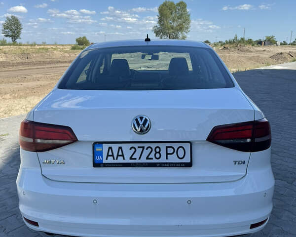 Белый Фольксваген Джетта, объемом двигателя 1.6 л и пробегом 177 тыс. км за 11000 $, фото 3 на Automoto.ua