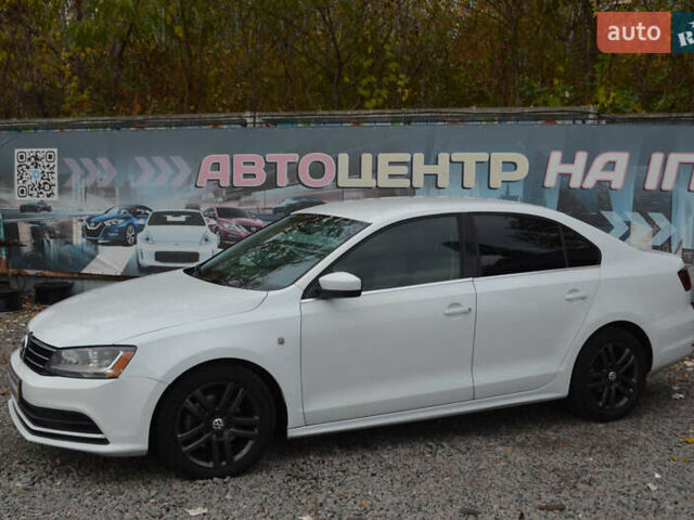 Фольксваген Джетта 2016 в Киеве на Automoto.ua Белый Фольксваген Джетта, объемом двигателя 1.39 л и пробегом 118 тыс. км за 11200 $, фото 3 на Automoto.ua