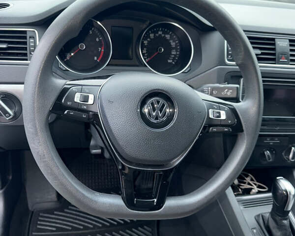 Білий Фольксваген Джетта, об'ємом двигуна 1.39 л та пробігом 98 тис. км за 11000 $, фото 12 на Automoto.ua