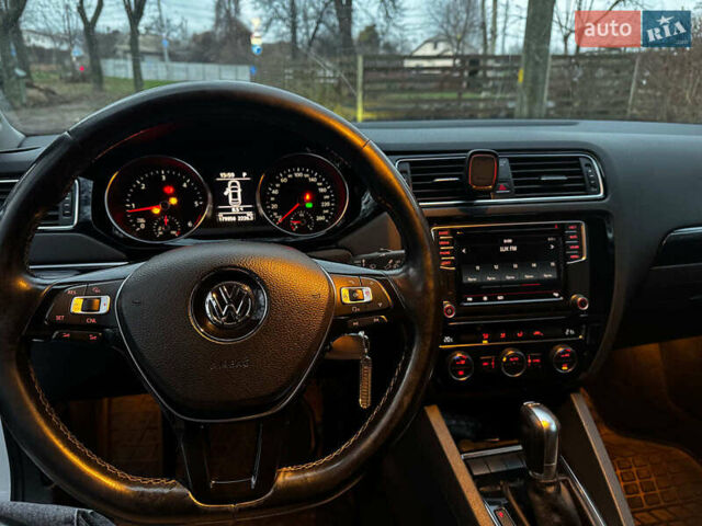 Белый Фольксваген Джетта, объемом двигателя 1.6 л и пробегом 180 тыс. км за 10990 $, фото 21 на Automoto.ua