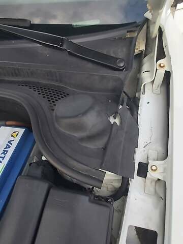 Белый Фольксваген Джетта, объемом двигателя 1.4 л и пробегом 141 тыс. км за 9500 $, фото 31 на Automoto.ua