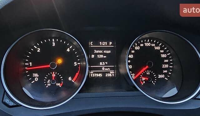 Білий Фольксваген Джетта, об'ємом двигуна 1.6 л та пробігом 139 тис. км за 10500 $, фото 11 на Automoto.ua