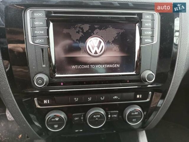 Белый Фольксваген Джетта, объемом двигателя 1.6 л и пробегом 226 тыс. км за 12500 $, фото 27 на Automoto.ua