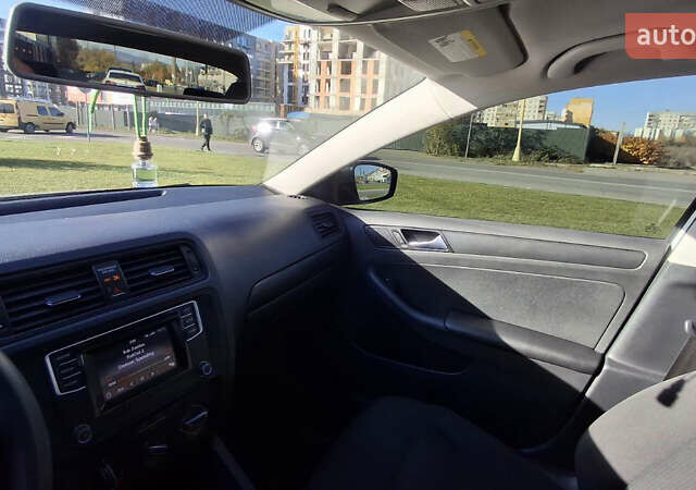 Белый Фольксваген Джетта, объемом двигателя 1.4 л и пробегом 184 тыс. км за 9300 $, фото 4 на Automoto.ua