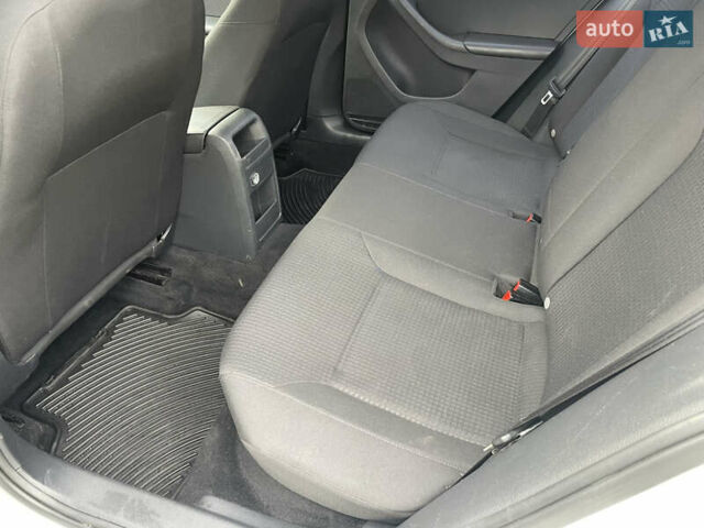 Белый Фольксваген Джетта, объемом двигателя 1.4 л и пробегом 159 тыс. км за 9100 $, фото 16 на Automoto.ua