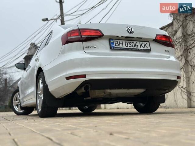 Белый Фольксваген Джетта, объемом двигателя 1.6 л и пробегом 52 тыс. км за 14800 $, фото 9 на Automoto.ua