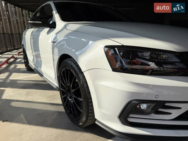 Білий Фольксваген Джетта, об'ємом двигуна 1.98 л та пробігом 143 тис. км за 15600 $, фото 1 на Automoto.ua