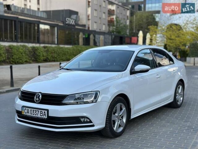 Белый Фольксваген Джетта, объемом двигателя 1.6 л и пробегом 125 тыс. км за 11900 $, фото 42 на Automoto.ua