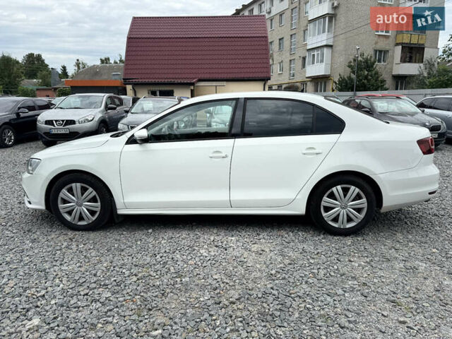 Белый Фольксваген Джетта, объемом двигателя 1.6 л и пробегом 159 тыс. км за 10000 $, фото 10 на Automoto.ua