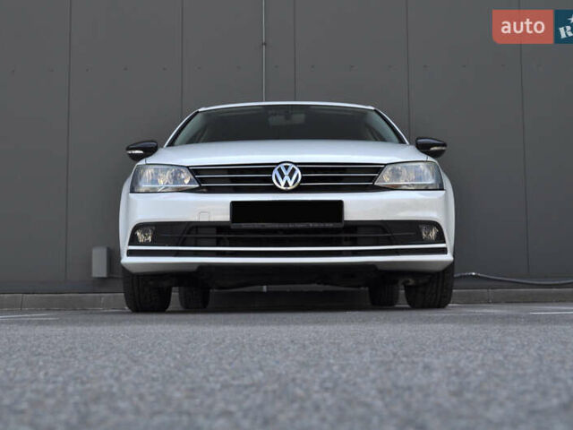 Белый Фольксваген Джетта, объемом двигателя 1.4 л и пробегом 79 тыс. км за 12000 $, фото 1 на Automoto.ua