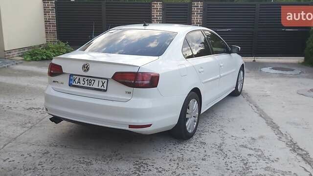 Белый Фольксваген Джетта, объемом двигателя 1.4 л и пробегом 141 тыс. км за 9500 $, фото 5 на Automoto.ua