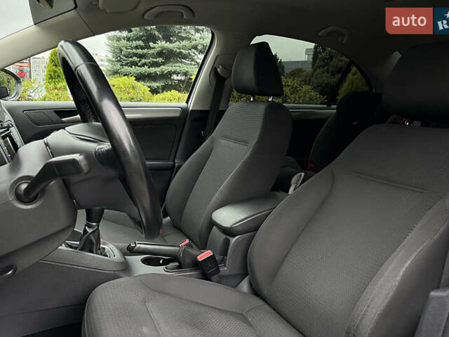 Фольксваген Джетта 2016 в Львове на Automoto.ua Белый Фольксваген Джетта, объемом двигателя 1.6 л и пробегом 187 тыс. км за 11500 $, фото 8 на Automoto.ua