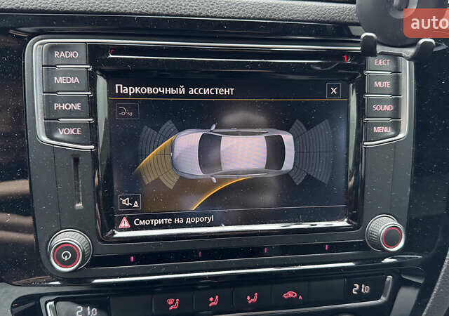 Білий Фольксваген Джетта, об'ємом двигуна 1.6 л та пробігом 157 тис. км за 13500 $, фото 12 на Automoto.ua