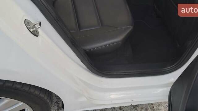 Белый Фольксваген Джетта, объемом двигателя 1.4 л и пробегом 141 тыс. км за 9500 $, фото 21 на Automoto.ua