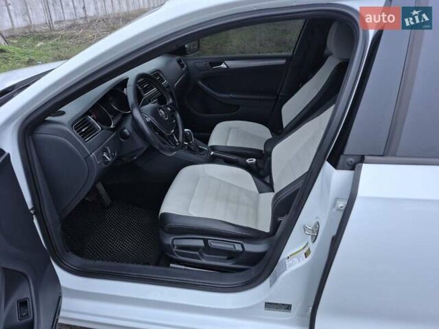 Белый Фольксваген Джетта, объемом двигателя 1.8 л и пробегом 110 тыс. км за 10600 $, фото 13 на Automoto.ua