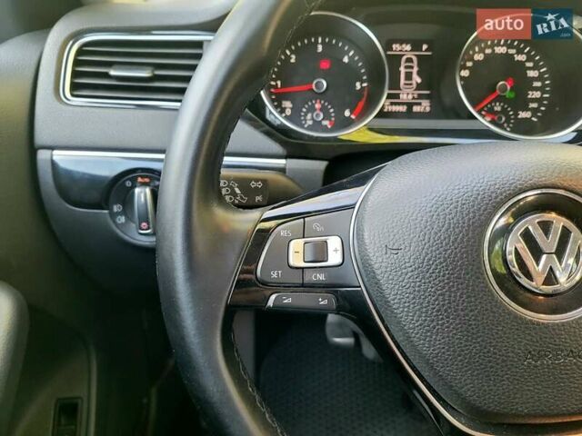 Белый Фольксваген Джетта, объемом двигателя 1.6 л и пробегом 219 тыс. км за 12500 $, фото 18 на Automoto.ua