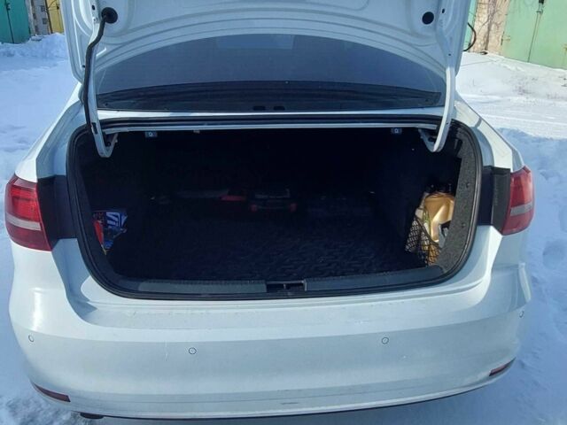 Белый Фольксваген Джетта, объемом двигателя 1.6 л и пробегом 256 тыс. км за 10999 $, фото 14 на Automoto.ua