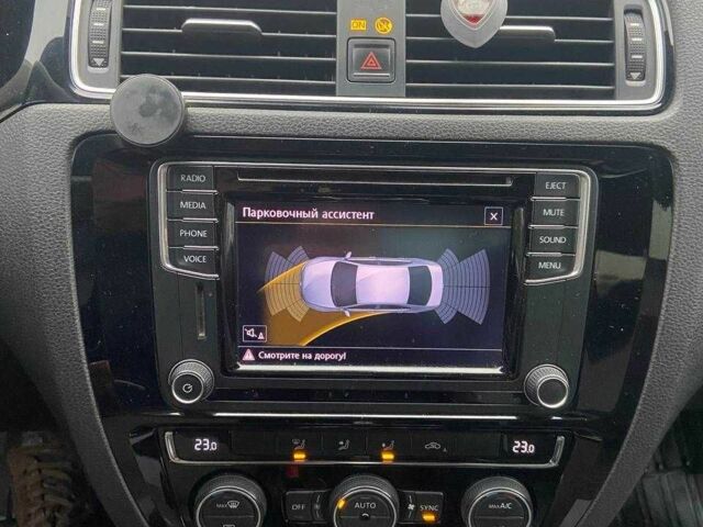 Белый Фольксваген Джетта, объемом двигателя 1.6 л и пробегом 157 тыс. км за 10300 $, фото 8 на Automoto.ua