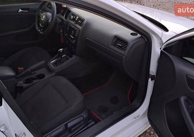 Білий Фольксваген Джетта, об'ємом двигуна 1.39 л та пробігом 197 тис. км за 9400 $, фото 9 на Automoto.ua