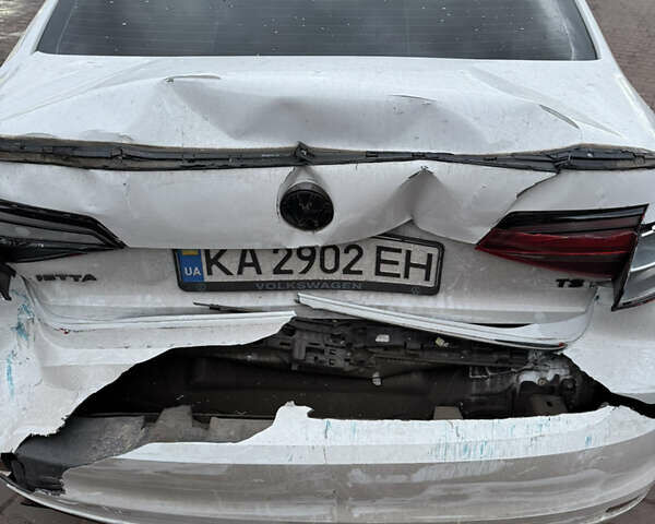 Фольксваген Джетта 2016 в Кривом Роге на Automoto.ua Белый Фольксваген Джетта, объемом двигателя 1.8 л и пробегом 110 тыс. км за 5500 $, фото 6 на Automoto.ua