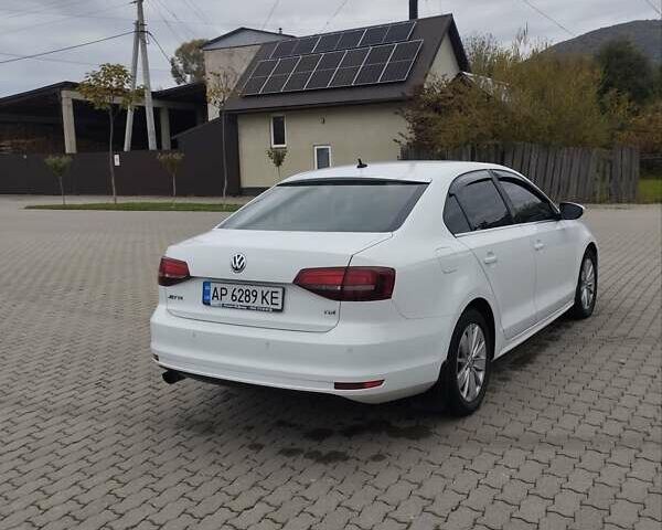 Фольксваген Джетта 2016 в Сваляве на Automoto.ua Белый Фольксваген Джетта, объемом двигателя 1.6 л и пробегом 219 тыс. км за 11300 $, фото 15 на Automoto.ua