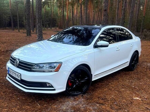 Фольксваген Джетта 2016 в Богодухове на Automoto.ua Белый Фольксваген Джетта, объемом двигателя 1.8 л и пробегом 107 тыс. км за 12700 $, фото 5 на Automoto.ua