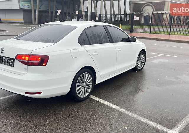 Белый Фольксваген Джетта, объемом двигателя 1.8 л и пробегом 83 тыс. км за 13200 $, фото 4 на Automoto.ua