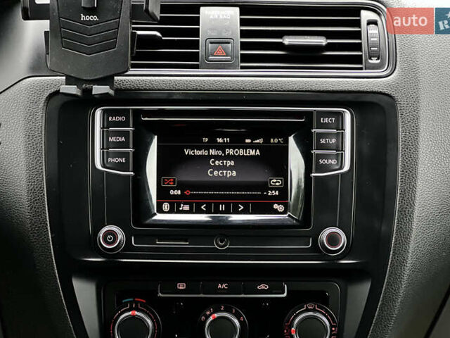 Фольксваген Джетта 2016 в Львове на Automoto.ua Белый Фольксваген Джетта, объемом двигателя 1.6 л и пробегом 187 тыс. км за 11500 $, фото 10 на Automoto.ua