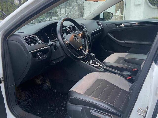 Белый Фольксваген Джетта, объемом двигателя 1.6 л и пробегом 157 тыс. км за 10300 $, фото 14 на Automoto.ua