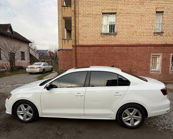 Білий Фольксваген Джетта, об'ємом двигуна 1.4 л та пробігом 107 тис. км за 12500 $, фото 5 на Automoto.ua