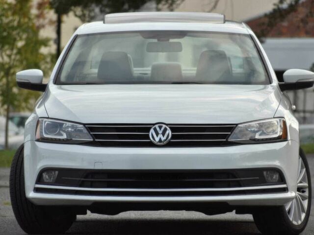 Белый Фольксваген Джетта, объемом двигателя 1.8 л и пробегом 70 тыс. км за 4000 $, фото 1 на Automoto.ua