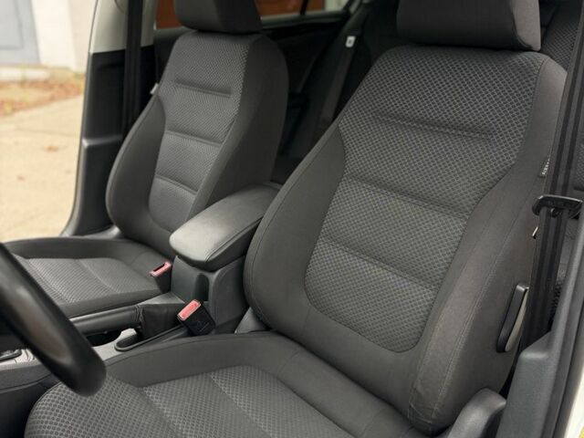 Білий Фольксваген Джетта, об'ємом двигуна 1.8 л та пробігом 184 тис. км за 10700 $, фото 14 на Automoto.ua