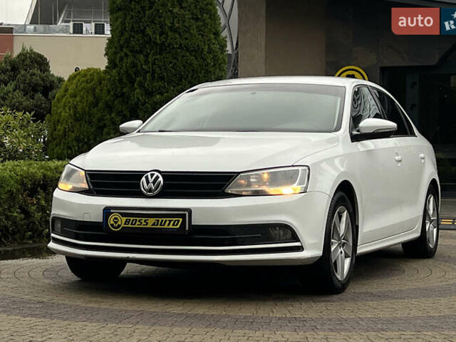 Фольксваген Джетта 2016 в Львове на Automoto.ua Белый Фольксваген Джетта, объемом двигателя 1.6 л и пробегом 187 тыс. км за 11500 $, фото 2 на Automoto.ua