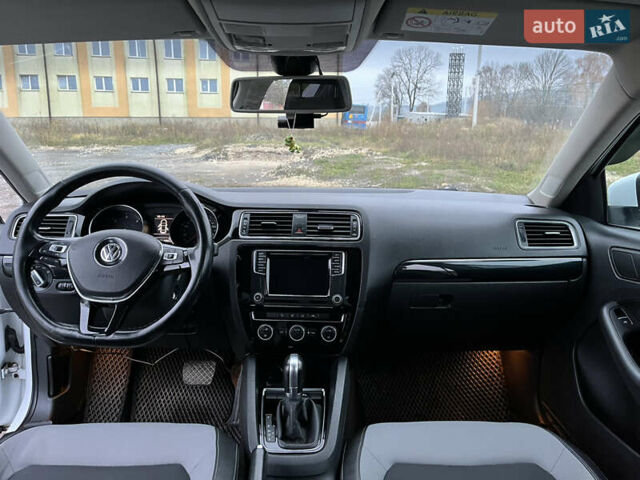 Белый Фольксваген Джетта, объемом двигателя 1.6 л и пробегом 202 тыс. км за 11600 $, фото 9 на Automoto.ua