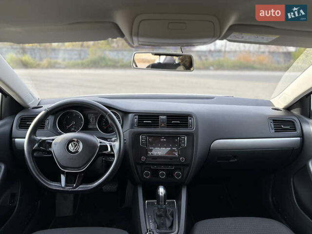 Белый Фольксваген Джетта, объемом двигателя 1.6 л и пробегом 232 тыс. км за 10700 $, фото 10 на Automoto.ua