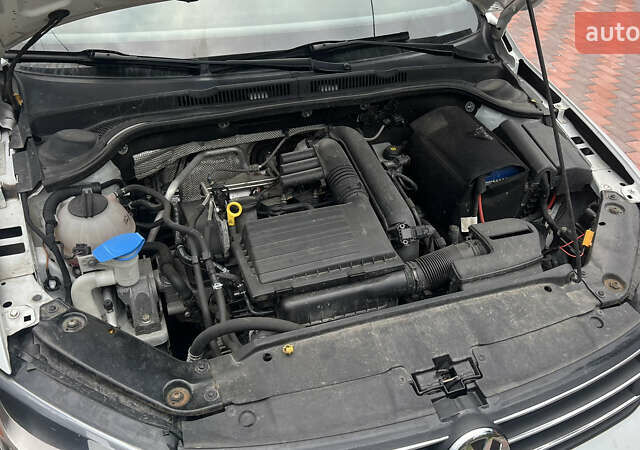 Белый Фольксваген Джетта, объемом двигателя 1.4 л и пробегом 96 тыс. км за 11800 $, фото 11 на Automoto.ua