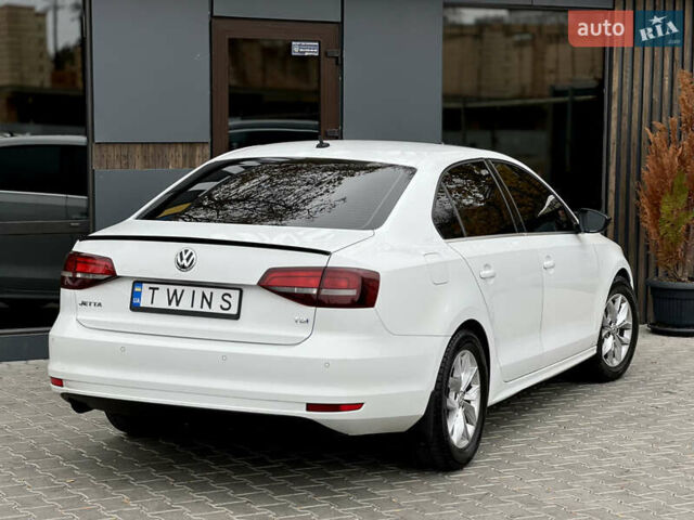 Белый Фольксваген Джетта, объемом двигателя 1.6 л и пробегом 276 тыс. км за 10500 $, фото 3 на Automoto.ua