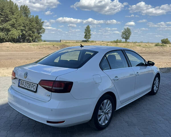 Белый Фольксваген Джетта, объемом двигателя 1.6 л и пробегом 177 тыс. км за 11000 $, фото 5 на Automoto.ua