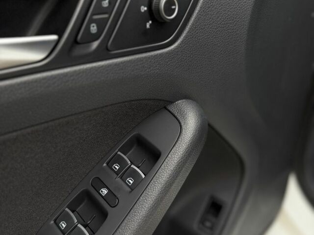 Білий Фольксваген Джетта, об'ємом двигуна 1.8 л та пробігом 184 тис. км за 10700 $, фото 20 на Automoto.ua